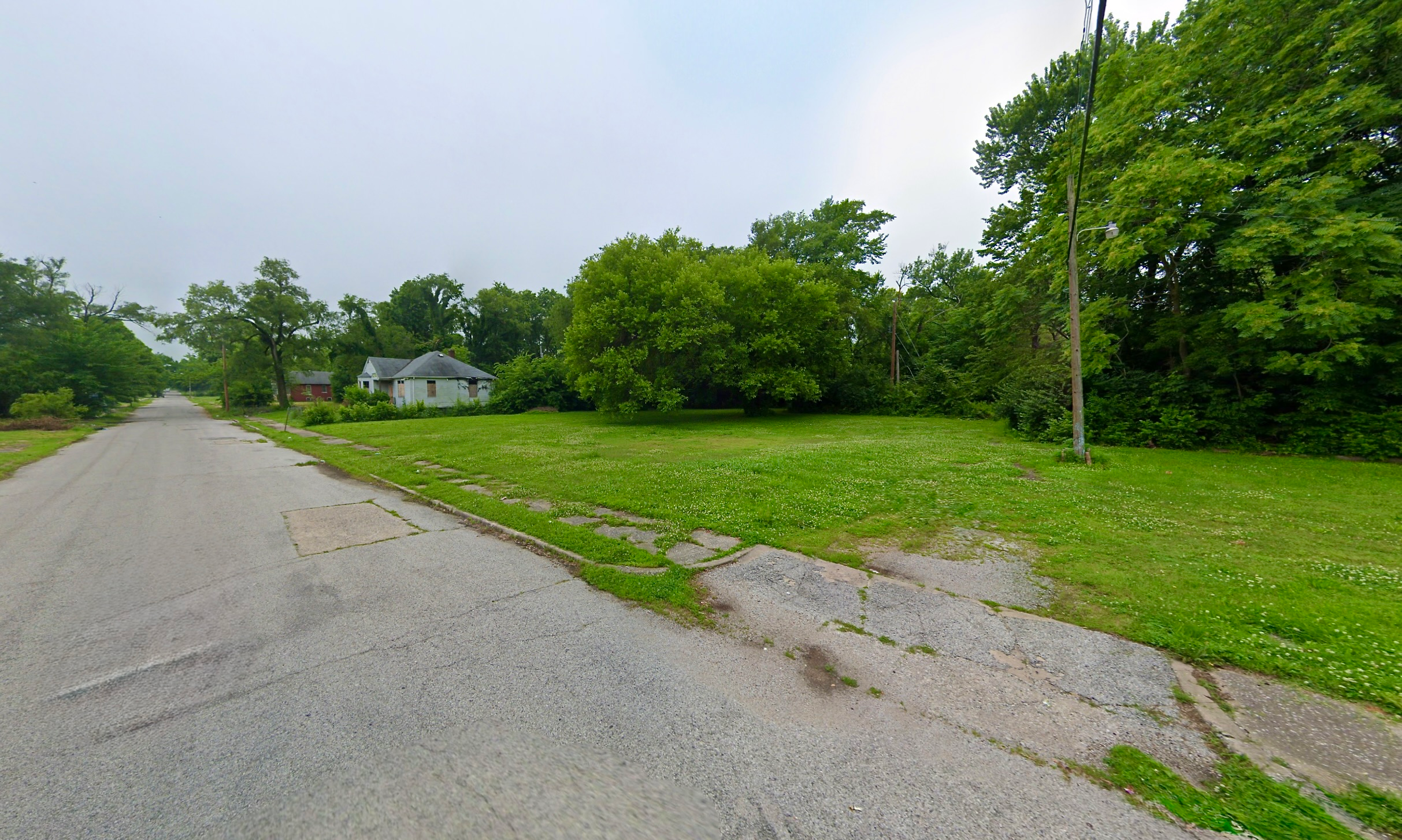 125 X 125 Sq ft. City Lot close to Downtown St. Louis