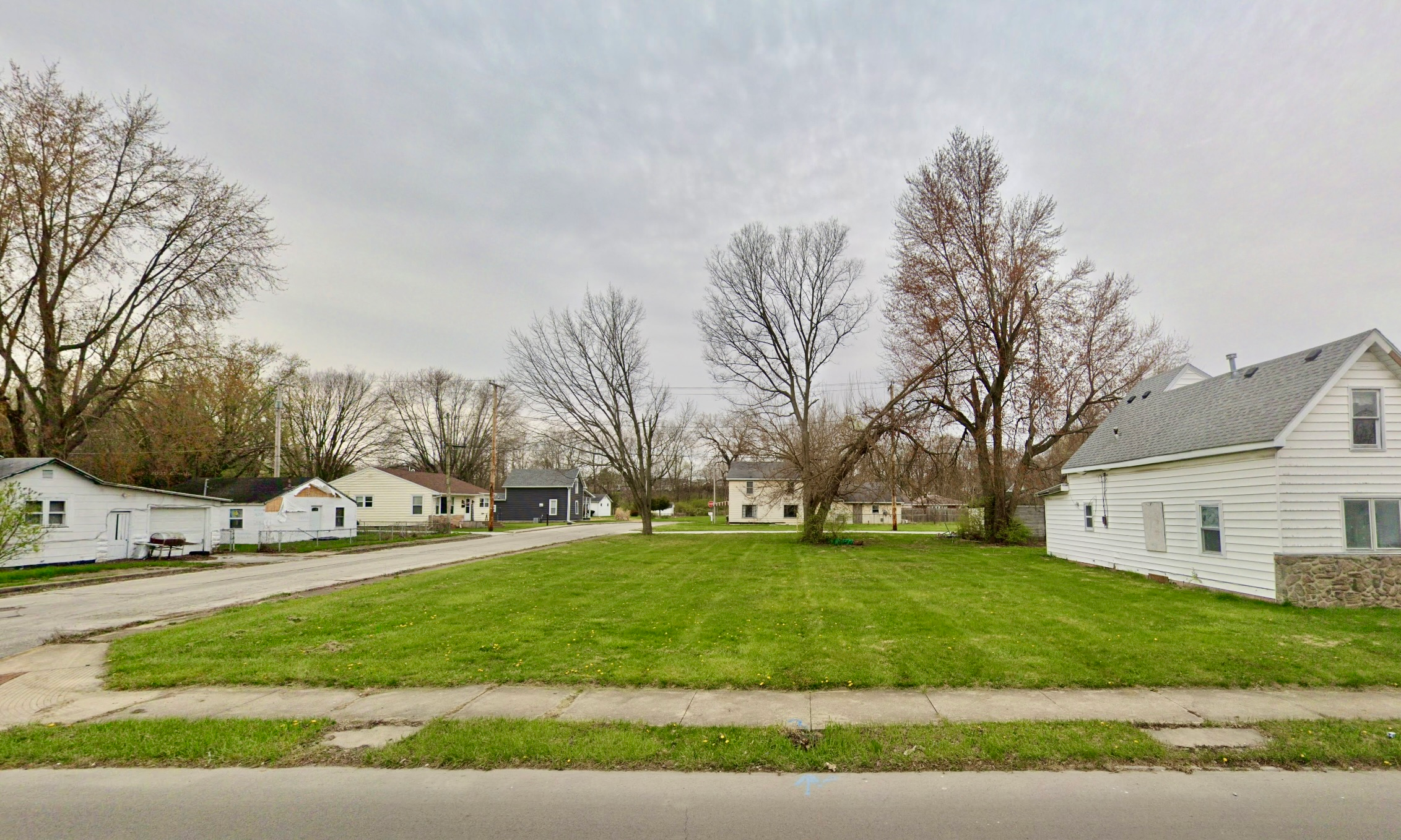 33 X 117 Sq ft. Residential City lot near Indiana Wesleyan University