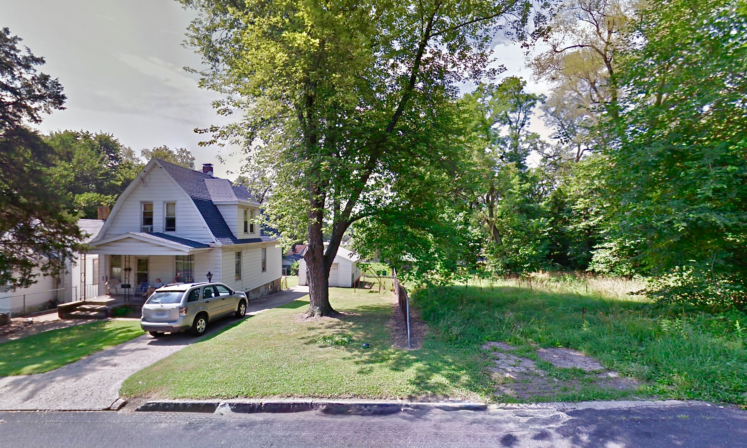 30 X 125 Sq ft. Residential City Lot  mile from Bradley University in Peoria, IL