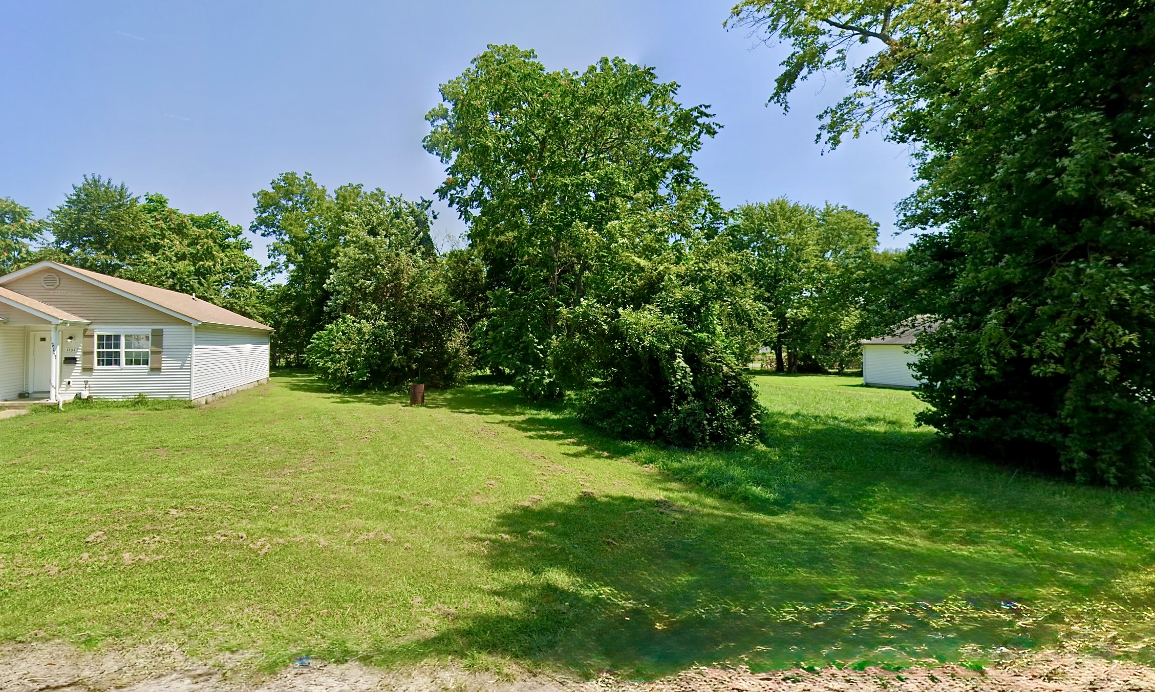 50 X 150 Sq ft in MOUNT VERNON, IL