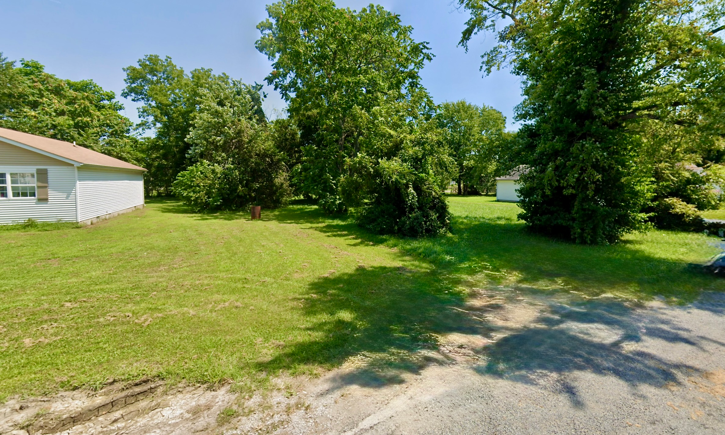 50 X 150 Sq ft in MOUNT VERNON, IL